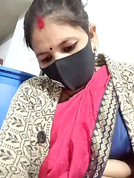 Snapshot of Riyaa-Devi chatting on 12-18-24, 04:39 Riyaa-Devi online show from 12-18-24, 04:39