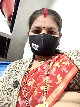 Snapshot of Riyaa-Devi chatting on 12-19-24, 05:40 Riyaa-Devi online show from 12-19-24, 05:40