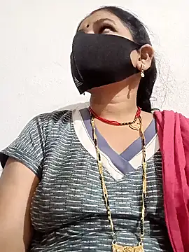 Snapshot of Riyaa-Devi chatting on 02-01-25, 05:37 Riyaa-Devi online show from 02-01-25, 05:37