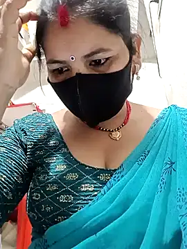 Snapshot of Riyaa-Devi chatting on 02-07-25, 06:02 Riyaa-Devi online show from 02-07-25, 06:02