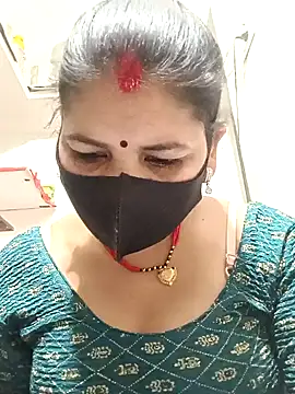 Snapshot of Riyaa-Devi chatting on 02-13-25, 05:33 Riyaa-Devi online show from 02-13-25, 05:33