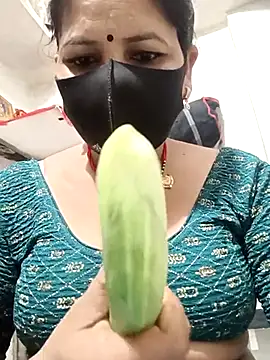 Snapshot of Riyaa-Devi chatting on 02-21-25, 06:04 Riyaa-Devi online show from 02-21-25, 06:04