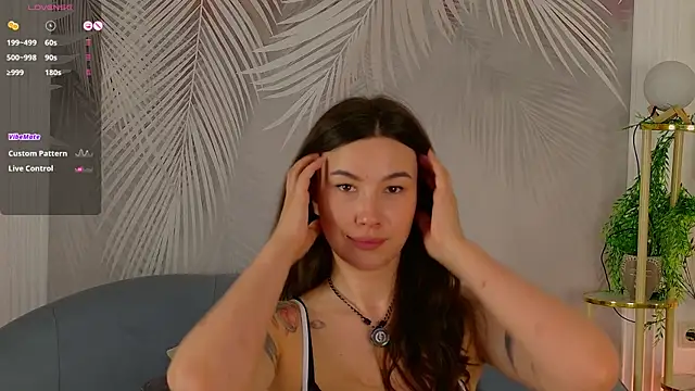 Snapshot of Marie_Diaze chatting on 06-18-26, 10:09 Marie Diaze online show from 06-18-26, 10:09