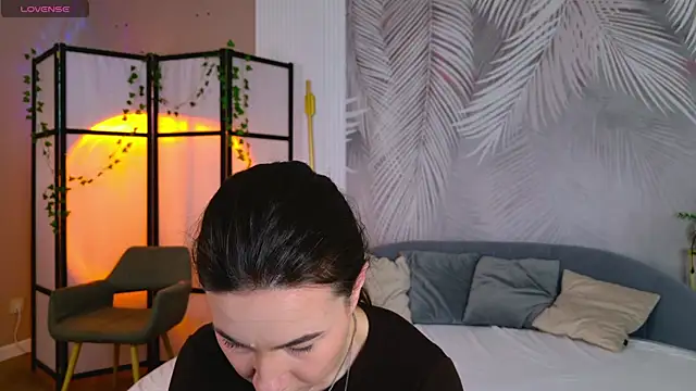 Snapshot of Marie_Diaze chatting on 07-24-26, 05:05 Marie Diaze online show from 07-24-26, 05:05