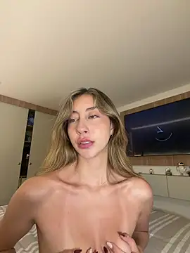 Snapshot of lua_ferch__ chatting on 05-19-26, 01:56 lua ferch online show from 05-19-26, 01:56