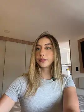 Snapshot of lua_ferch__ chatting on 05-19-26, 06:03 lua ferch online show from 05-19-26, 06:03