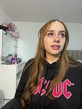 Natalia Suarez online show from 04-22-26, 12:57