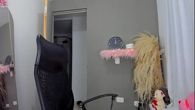 Snapshot of GarciaMilu chatting on 09-11-25, 02:33 GarciaMilu online show from 09-11-25, 02:33