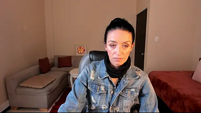 Kristen Garner online show from 04-06-26, 08:10