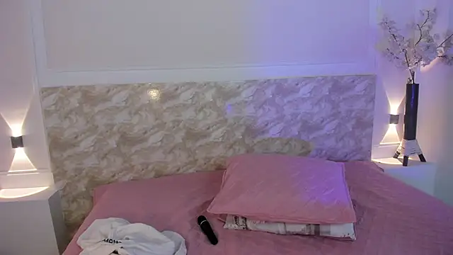 EmilyEvans7 online show from 01-27-25, 07:13