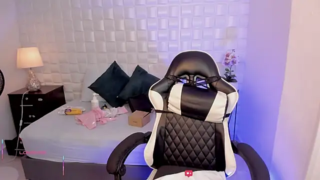 anny rouse24 online show from 01-11-26, 02:05