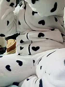 lolo890 online show from 12-04-25, 09:23