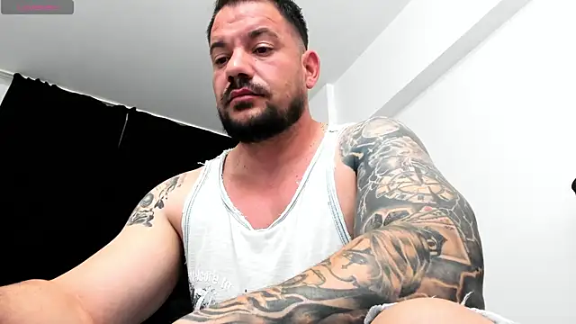 musclemonster31 online show from 10-18-25, 12:17