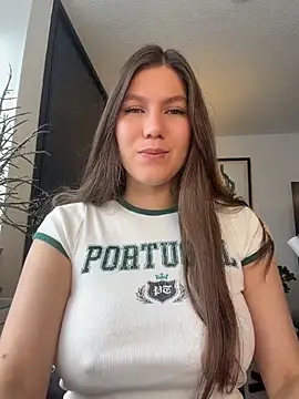 AmelieLaurent  online show from 07-05-26, 04:58
