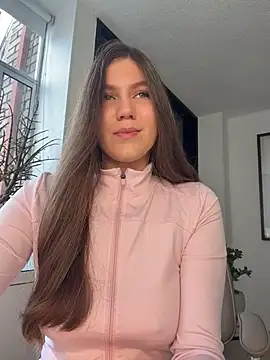 AmelieLaurent  online show from 07-27-26, 12:56