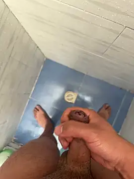 Snapshot of andress2001 chatting on 11-16-25, 04:34 andress2001 online show from 11-16-25, 04:34