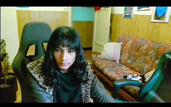 calliemaggotbone online show from 12-20-25, 02:13