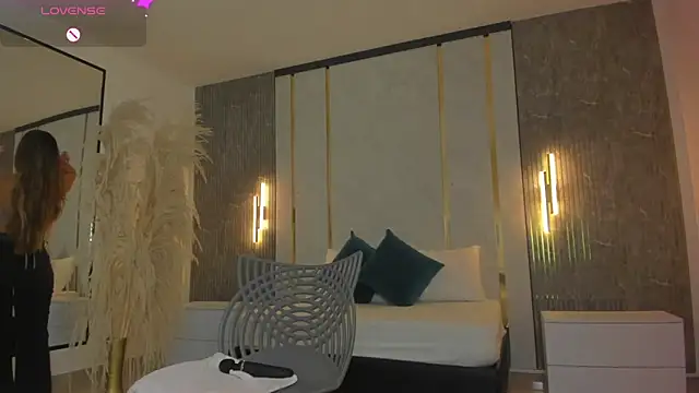 Snapshot of riley_sierra chatting on 03-05-26, 12:34 riley sierra online show from 03-05-26, 12:34