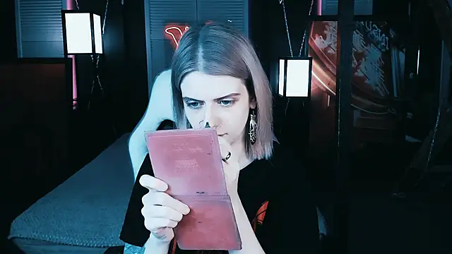 Noah ElmerX online show from 02-20-25, 08:25