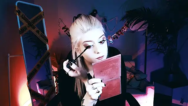 Noah ElmerX online show from 10-23-25, 10:19