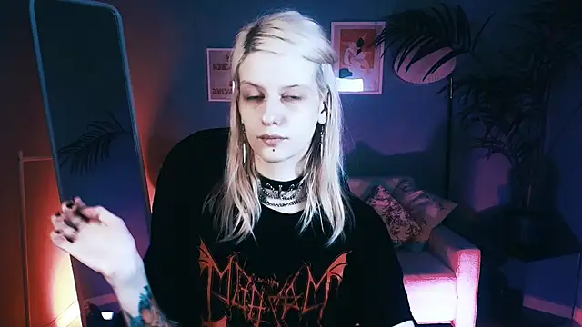 Noah ElmerX online show from 11-08-25, 04:18