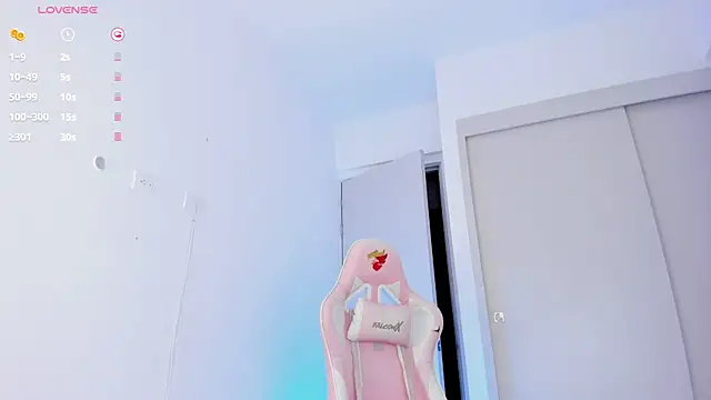 mia yourmommy online show from 12-04-25, 12:53