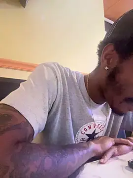 Snapshot of ITSONLYKENNY chatting on 02-14-25, 08:26 ITSONLYKENNY online show from 02-14-25, 08:26