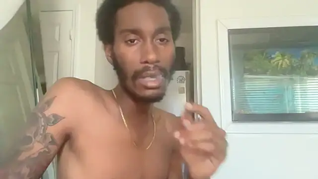 Snapshot of ITSONLYKENNY chatting on 10-14-25, 02:29 ITSONLYKENNY online show from 10-14-25, 02:29