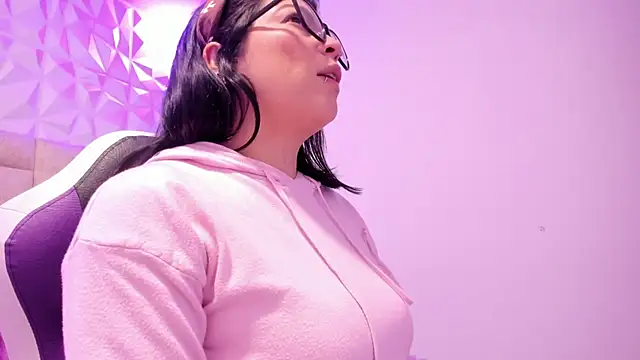 Snapshot of PauletteJ chatting on 02-09-26, 11:58 PauletteJ online show from 02-09-26, 11:58