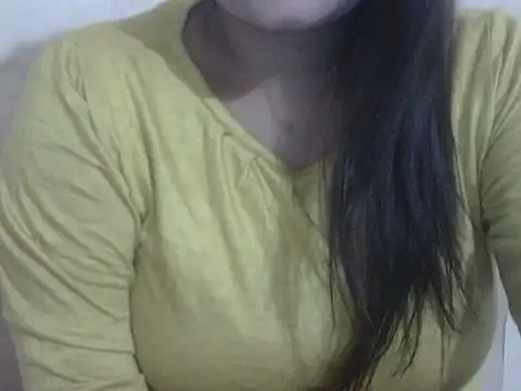 Snapshot of Lusty_Wife1 chatting on 11-01-25, 02:08 Lusty Wife1 online show from 11-01-25, 02:08