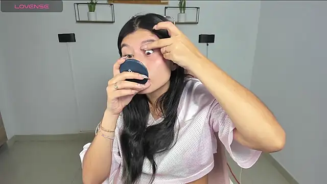 emily villamil online show from 06-29-26, 03:12