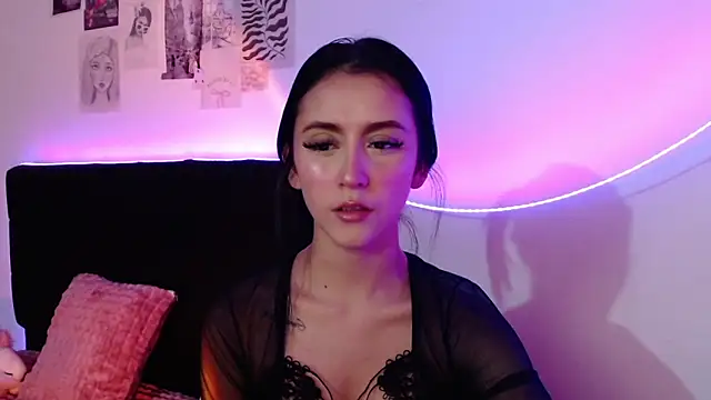 Snapshot of Coralinnee_ chatting on 02-13-25, 05:37 Coralinnee  online show from 02-13-25, 05:37