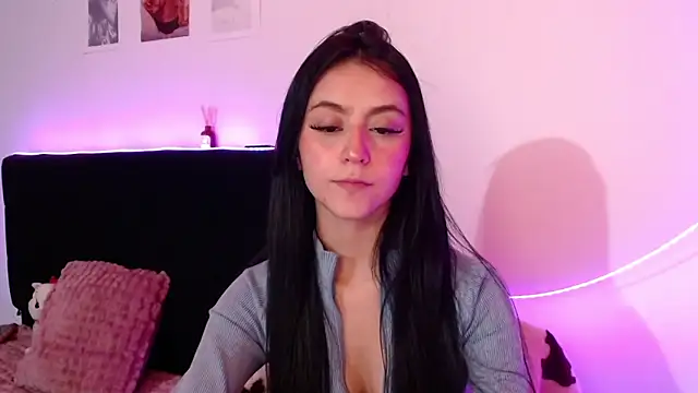 Snapshot of Coralinnee_ chatting on 03-20-25, 04:40 Coralinnee  online show from 03-20-25, 04:40