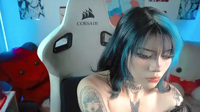 Deadly Doll online show from 11-14-25, 09:35