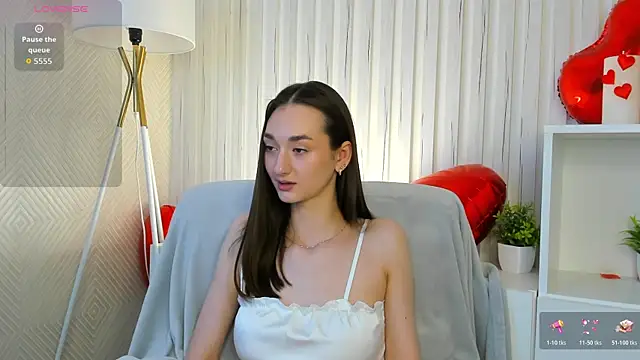 Snapshot of Kelly_Powell chatting on 06-14-26, 02:24 Kelly Powell online show from 06-14-26, 02:24
