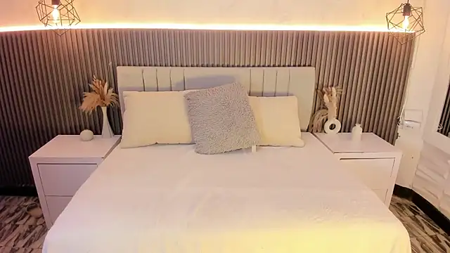 SHANONCLARK online show from 10-02-25, 07:10