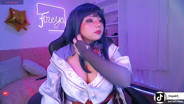 Snapshot of Sweet_freya1 chatting on 07-24-26, 01:58 Sweet freya1 online show from 07-24-26, 01:58