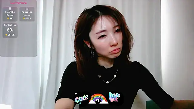 Love me Eri  online show from 05-26-26, 07:04