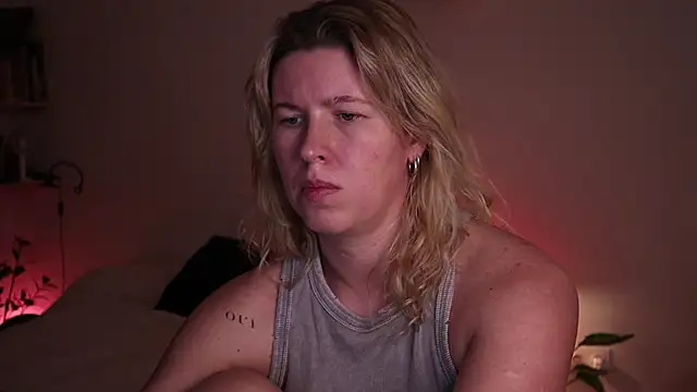 moonamii online show from 10-27-25, 06:23