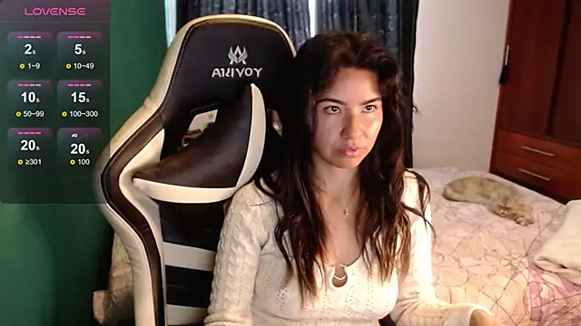 Snapshot of alice_middlee chatting on 05-28-26, 03:53 alice middlee online show from 05-28-26, 03:53