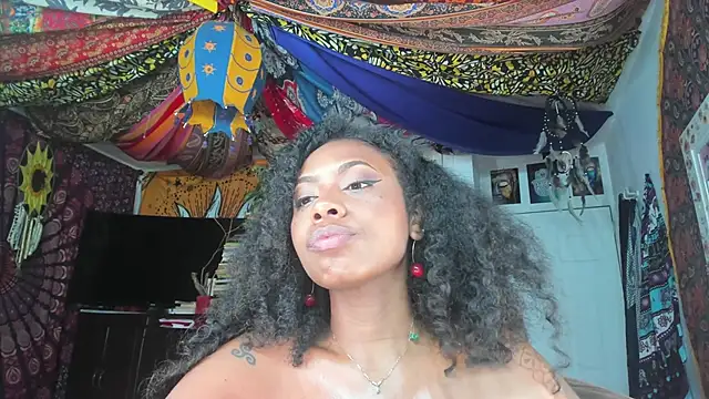 Snapshot of ElizaGrey_ chatting on 01-17-25, 05:21 ElizaGrey  online show from 01-17-25, 05:21