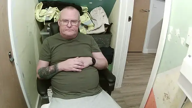 FriendlyDave online show from 02-05-25, 06:59