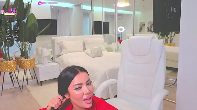 Snapshot of wowEva chatting on 11-08-25, 10:26 wowEva online show from 11-08-25, 10:26