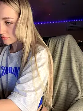 Good  Girl  online show from 09-16-25, 10:38