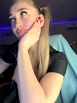 Good  Girl  online show from 09-28-25, 06:35