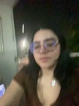 Lia flowers online show from 01-25-25, 04:23