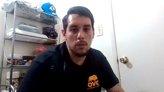 Snapshot of wevos8045 chatting on 10-08-25, 04:32 wevos8045 online show from 10-08-25, 04:32