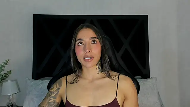 KAYLA BATISTA online show from 06-14-26, 12:08