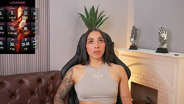 KAYLA BATISTA online show from 06-27-26, 11:15