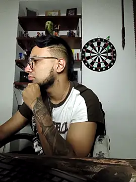 Andrew slick online show from 11-17-25, 04:51